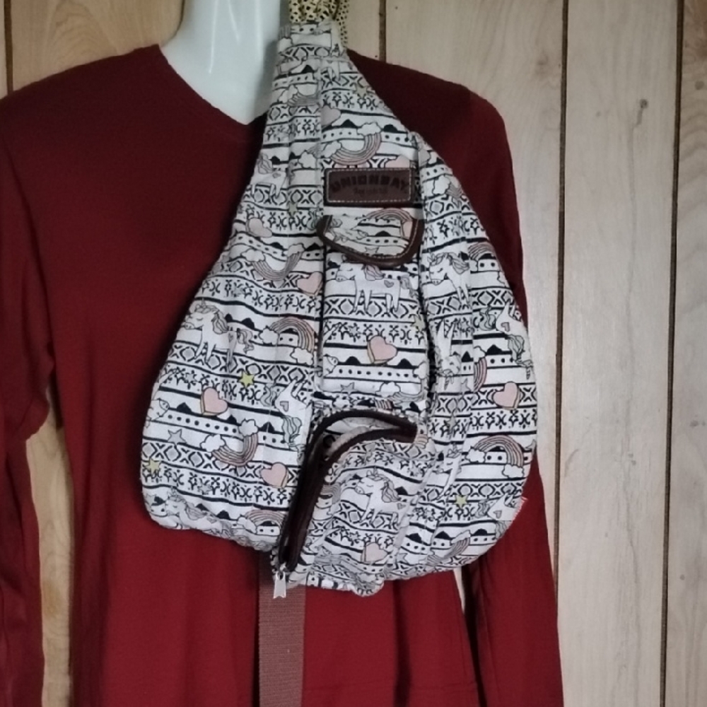 Unionbay Patterned Backpack With Brown Accents - image 1